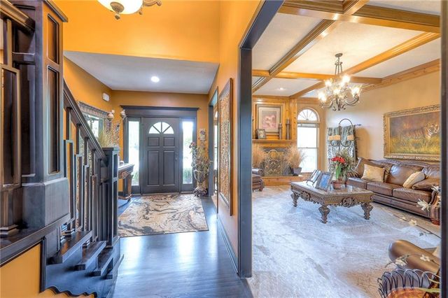 248 SW Winterpark Circle, Lee's Summit, MO 64081