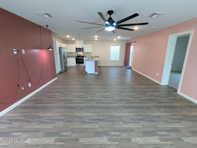 7977 Namaka Drive, Casa Grande, AZ 85193