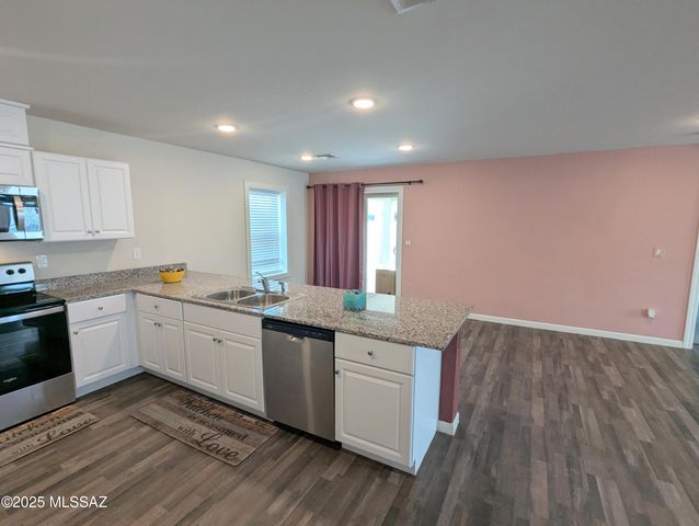 7977 Namaka Drive, Casa Grande, AZ 85193