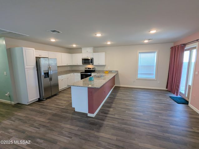 7977 Namaka Drive, Casa Grande, AZ 85193