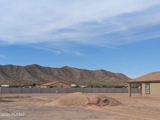 7977 Namaka Drive, Casa Grande, AZ 85193