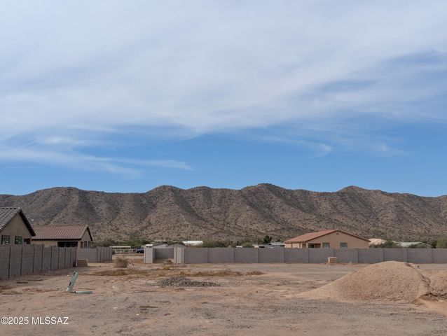 7977 Namaka Drive, Casa Grande, AZ 85193