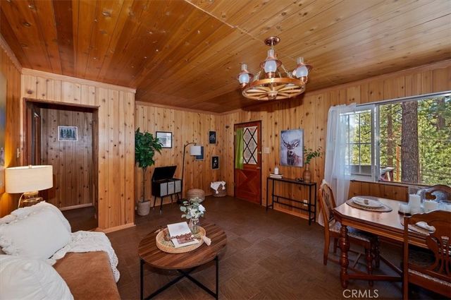 1014 Cherokee, Fawnskin, CA 92333