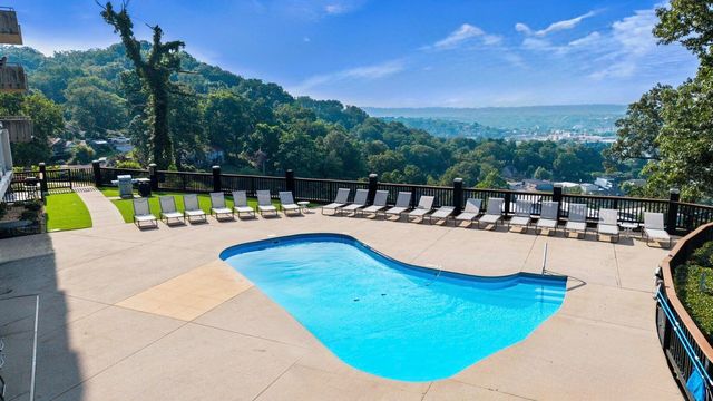 1131 Stringers Ridge Road 5d, Chattanooga, TN 37405