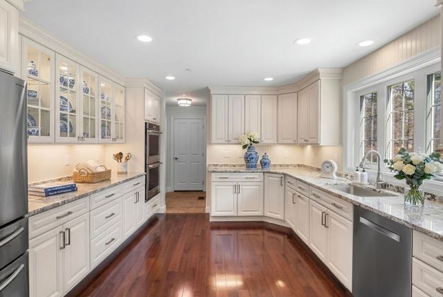 10 Delray Dr, Haverhill, MA 01832