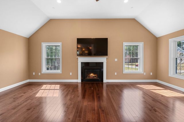 10 Delray Dr, Haverhill, MA 01832