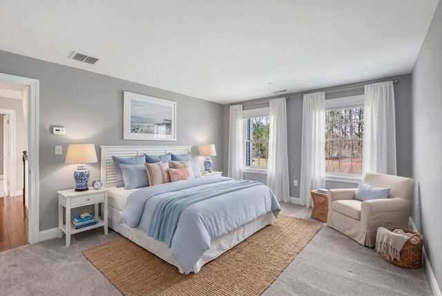 10 Delray Dr, Haverhill, MA 01832