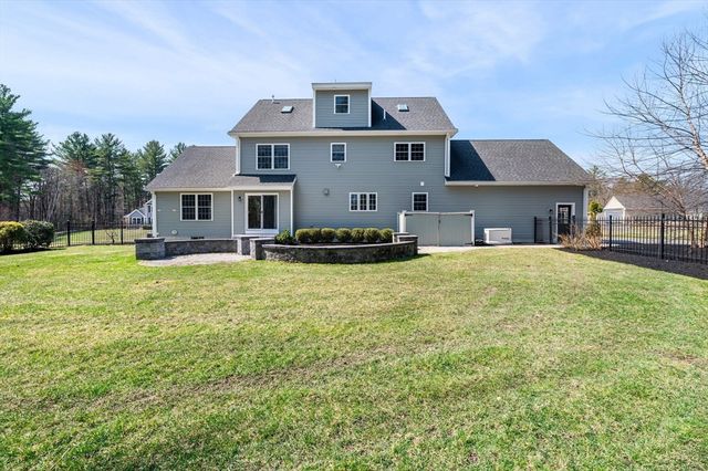 10 Delray Dr, Haverhill, MA 01832