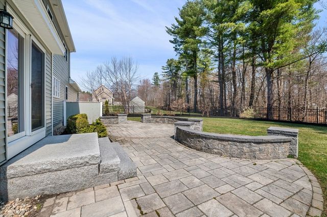 10 Delray Dr, Haverhill, MA 01832