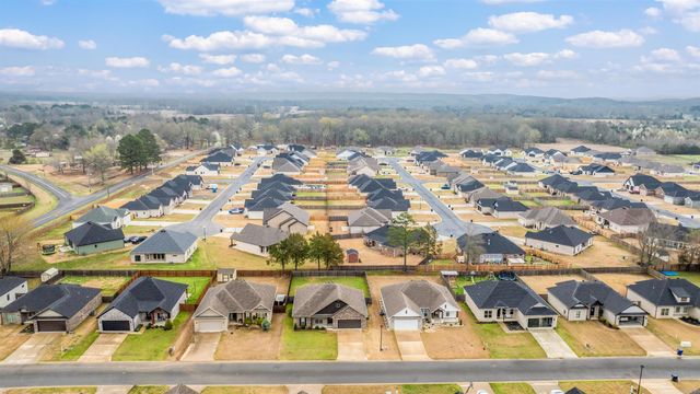 10 Clover Leaf Lane, Greenbrier, AR 72058