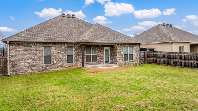 10 Clover Leaf Lane, Greenbrier, AR 72058