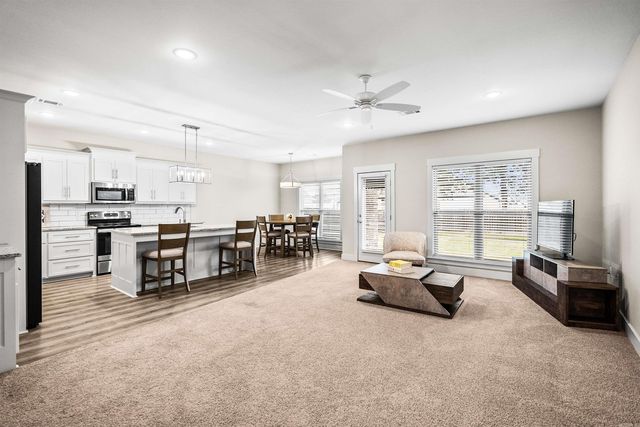 10 Clover Leaf Lane, Greenbrier, AR 72058