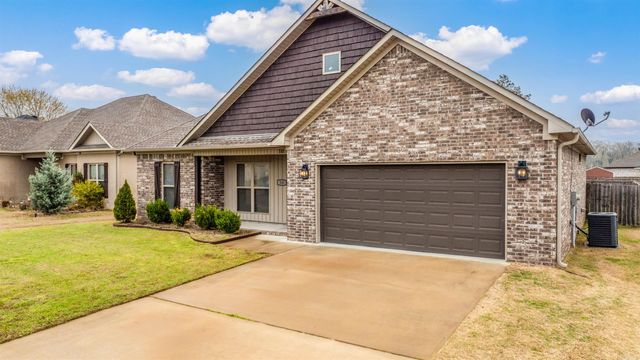 10 Clover Leaf Lane, Greenbrier, AR 72058