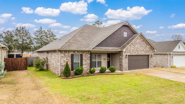 10 Clover Leaf Lane, Greenbrier, AR 72058