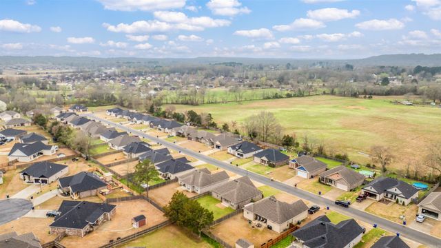 10 Clover Leaf Lane, Greenbrier, AR 72058