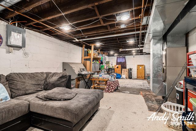 241 N State Street, Zeeland, MI 49464