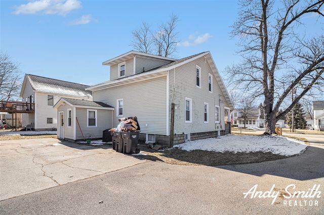 241 N State Street, Zeeland, MI 49464
