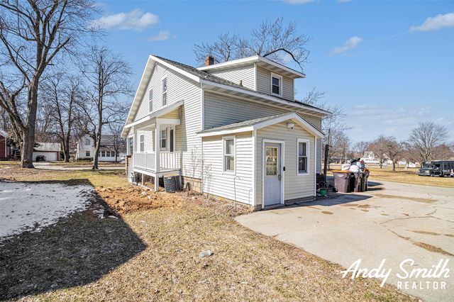 241 N State Street, Zeeland, MI 49464