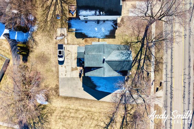 241 N State Street, Zeeland, MI 49464