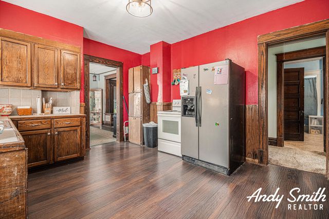 241 N State Street, Zeeland, MI 49464