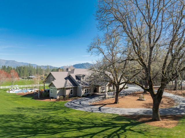 113 Kendallbrook Way, Grants Pass, OR 97527
