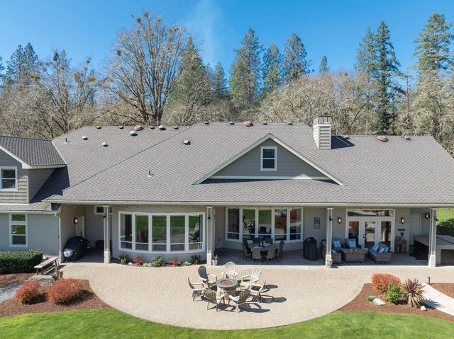 113 Kendallbrook Way, Grants Pass, OR 97527