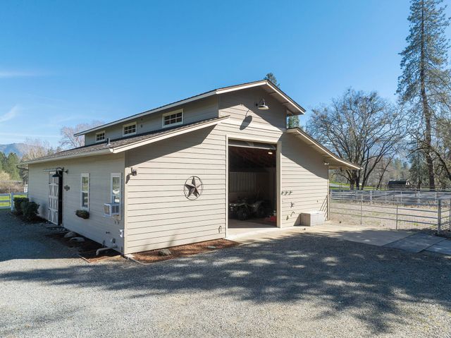 113 Kendallbrook Way, Grants Pass, OR 97527