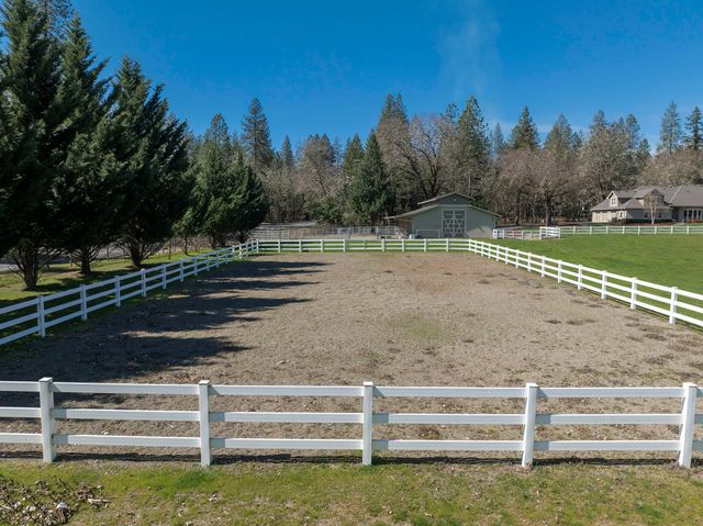 113 Kendallbrook Way, Grants Pass, OR 97527