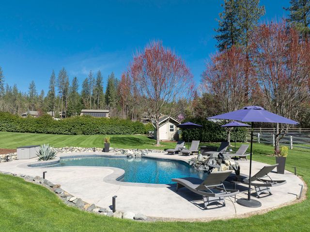113 Kendallbrook Way, Grants Pass, OR 97527