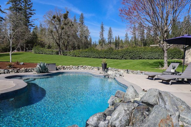 113 Kendallbrook Way, Grants Pass, OR 97527