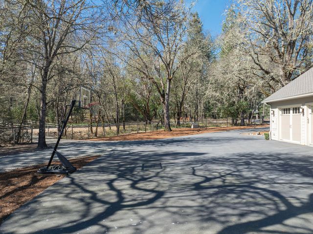 113 Kendallbrook Way, Grants Pass, OR 97527