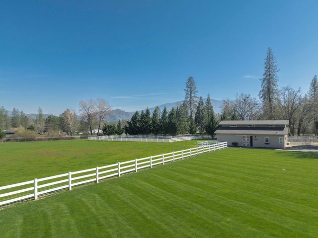 113 Kendallbrook Way, Grants Pass, OR 97527