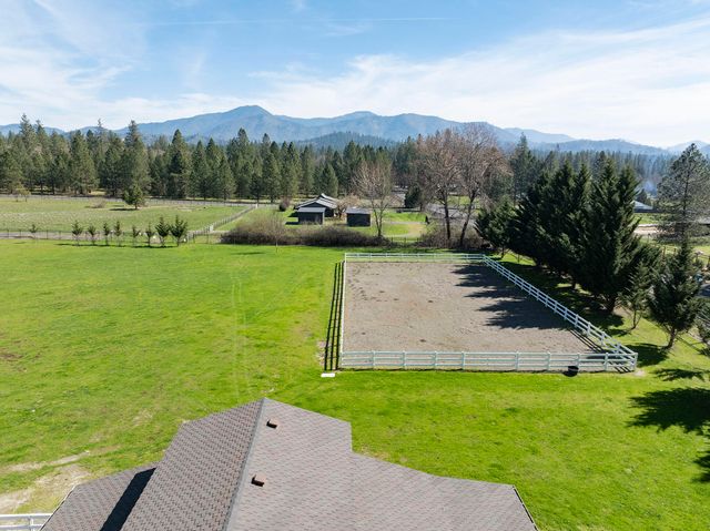 113 Kendallbrook Way, Grants Pass, OR 97527
