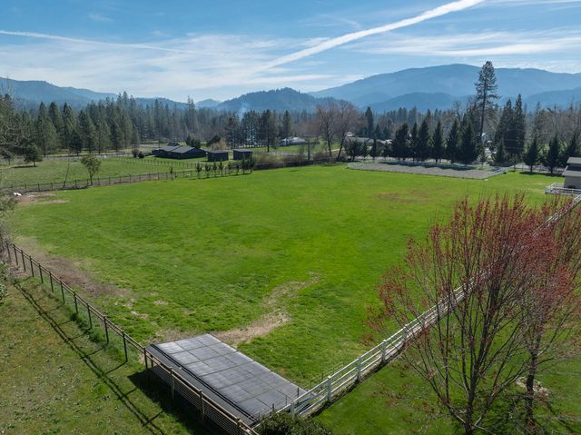 113 Kendallbrook Way, Grants Pass, OR 97527