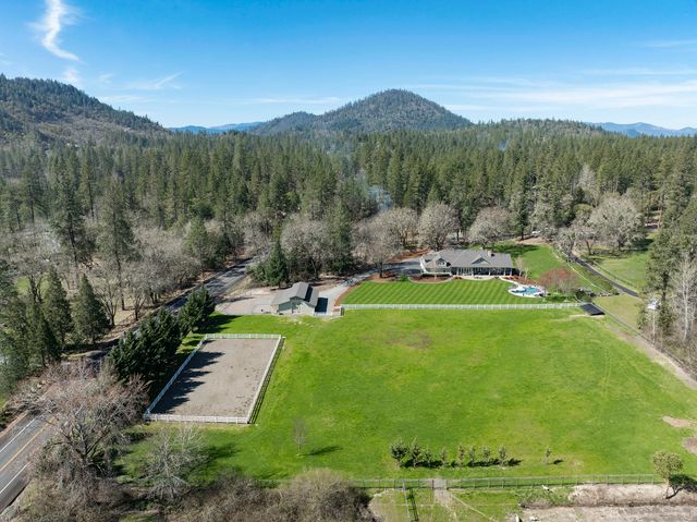 113 Kendallbrook Way, Grants Pass, OR 97527