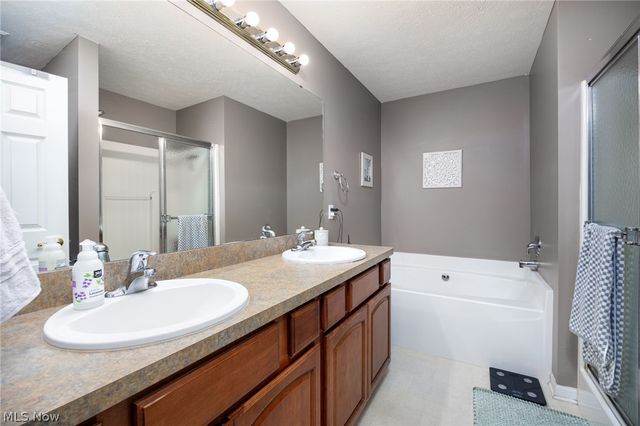 1463 Winged Foot Drive, Brunswick, OH 44212