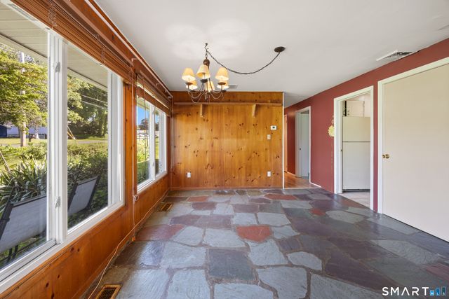 401 Juniper Lane, Cheshire, CT 06410