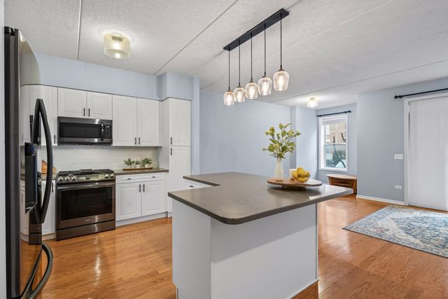 133 W Palatine Road 108, Palatine, IL 60067