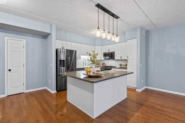 133 W Palatine Road 108, Palatine, IL 60067