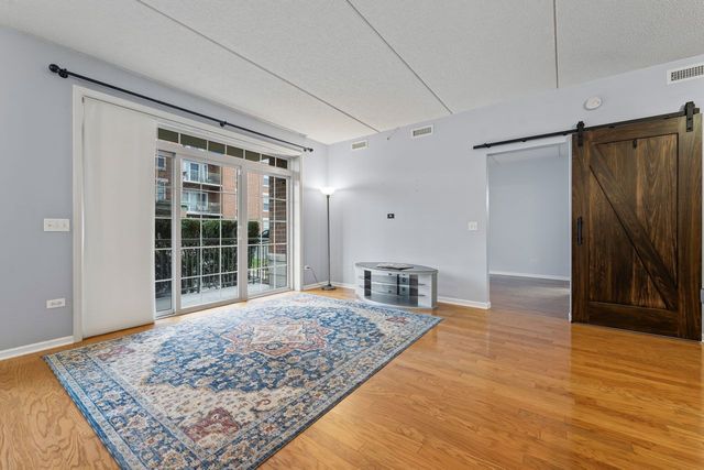 133 W Palatine Road 108, Palatine, IL 60067