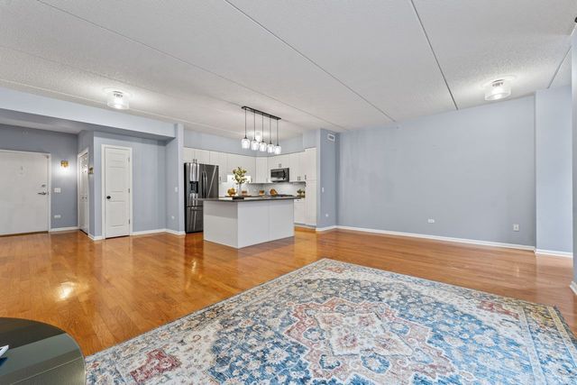 133 W Palatine Road 108, Palatine, IL 60067