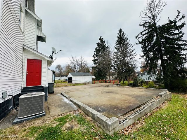 937 W Indianola Avenue, Youngstown, OH 44511