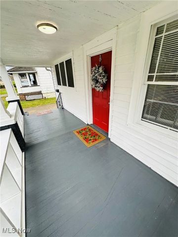 937 W Indianola Avenue, Youngstown, OH 44511