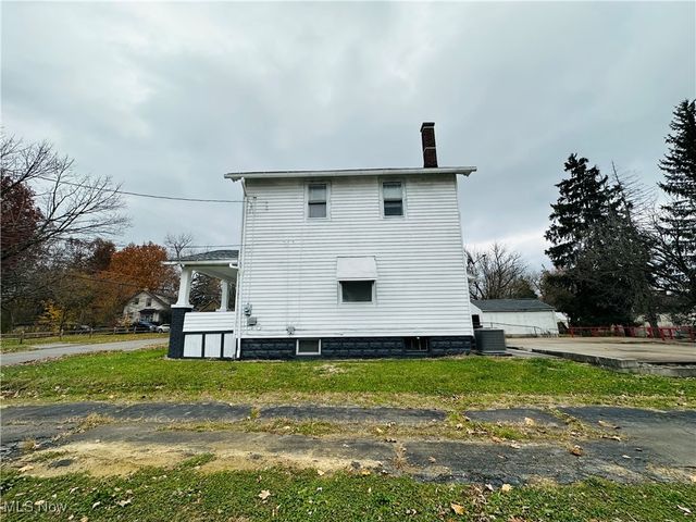 937 W Indianola Avenue, Youngstown, OH 44511