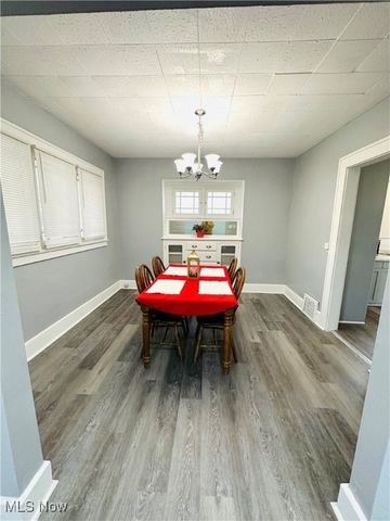 937 W Indianola Avenue, Youngstown, OH 44511