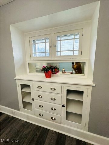 937 W Indianola Avenue, Youngstown, OH 44511