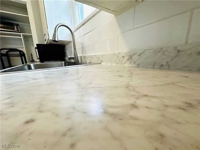 937 W Indianola Avenue, Youngstown, OH 44511