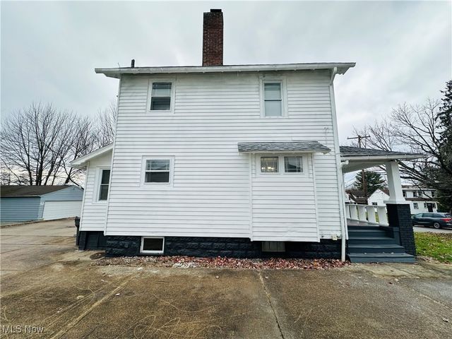 937 W Indianola Avenue, Youngstown, OH 44511