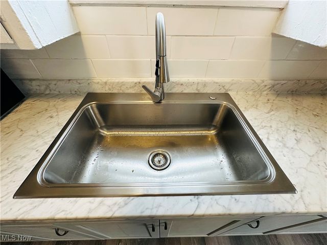 937 W Indianola Avenue, Youngstown, OH 44511