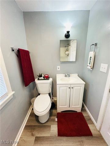 937 W Indianola Avenue, Youngstown, OH 44511